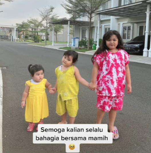 Intan berharap anak-anak selalu bahagia bersamanya.