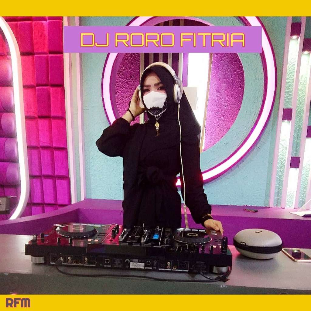 Roro Fitria (Foto : @roro.fitria198)