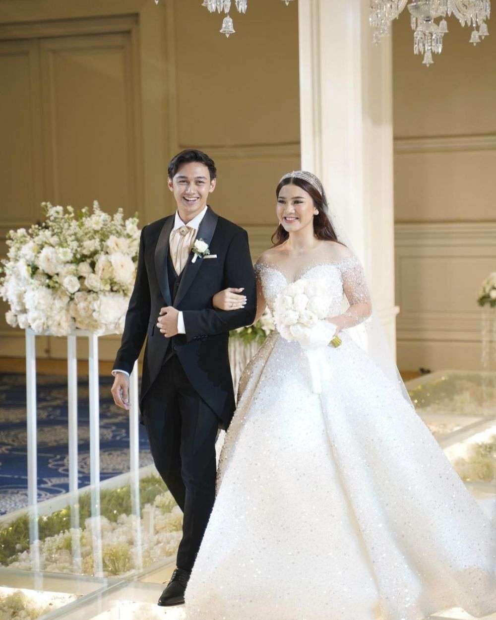 gaun pengantin