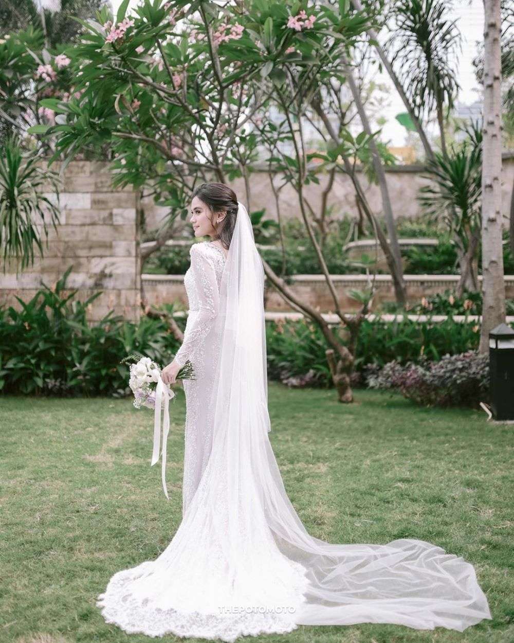 gaun pengantin