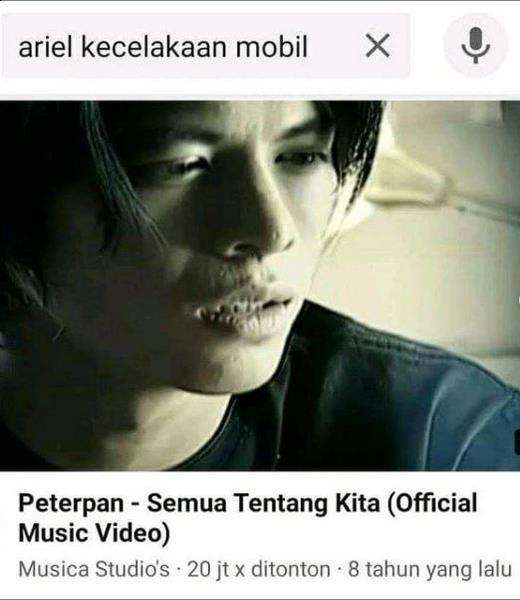 Ariel kecelakaan mobil?