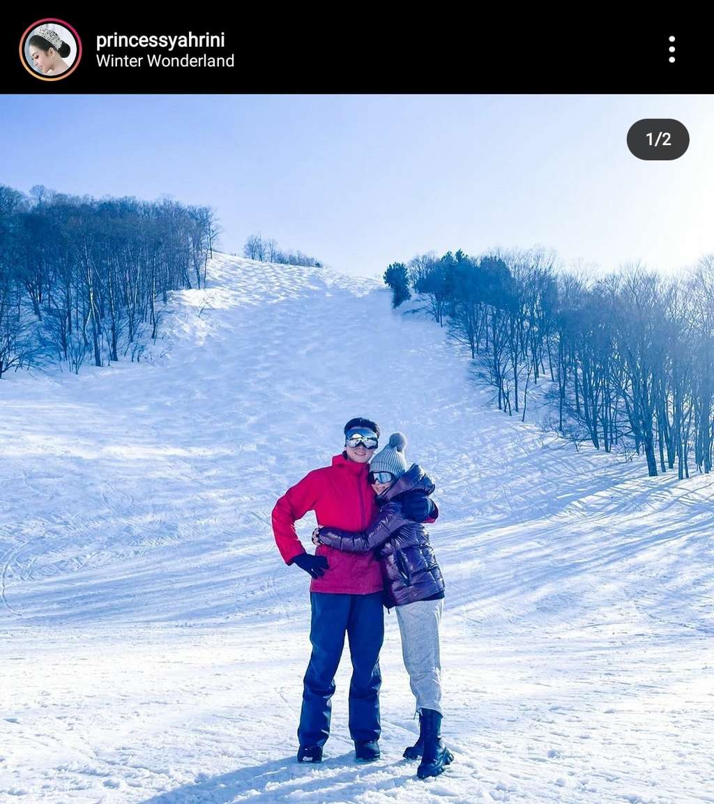 Syahrini & Reino Barack di Jepang