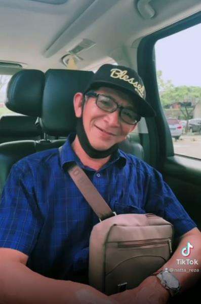 Natta akan terus berusaha membahagiakan ayahnya.