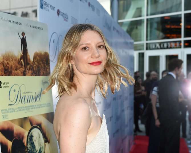 Mia Wasikowska