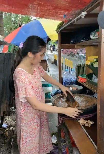 Penjual ketoprak kok kayak artis K-Pop.