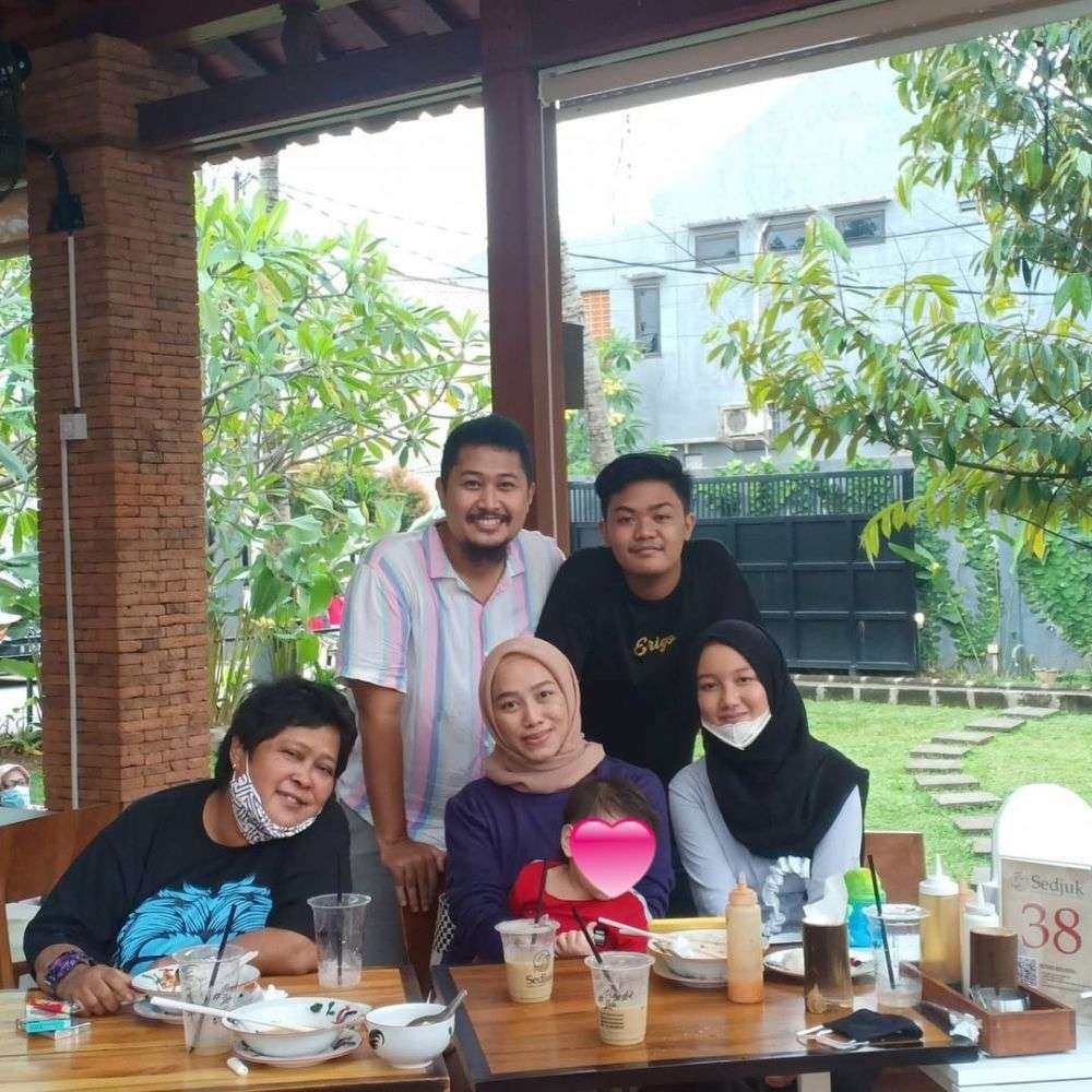 Potret Keluarga Seleb