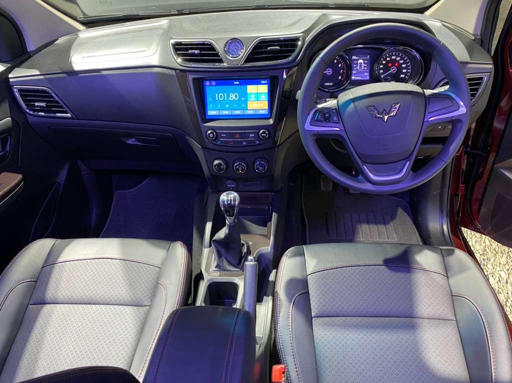 New Wuling Confero S (2)