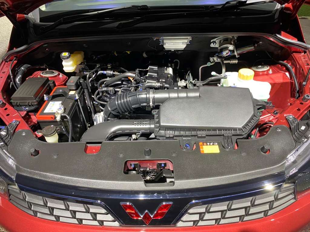 Wuling New Confero S