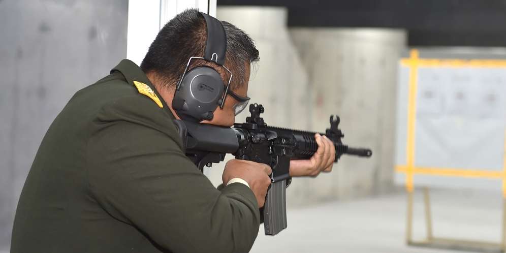 CAR 816 Senjata Pindah dn Caracal
