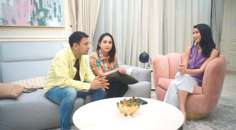 Raffi bersama Nagita dan Christie Hartono