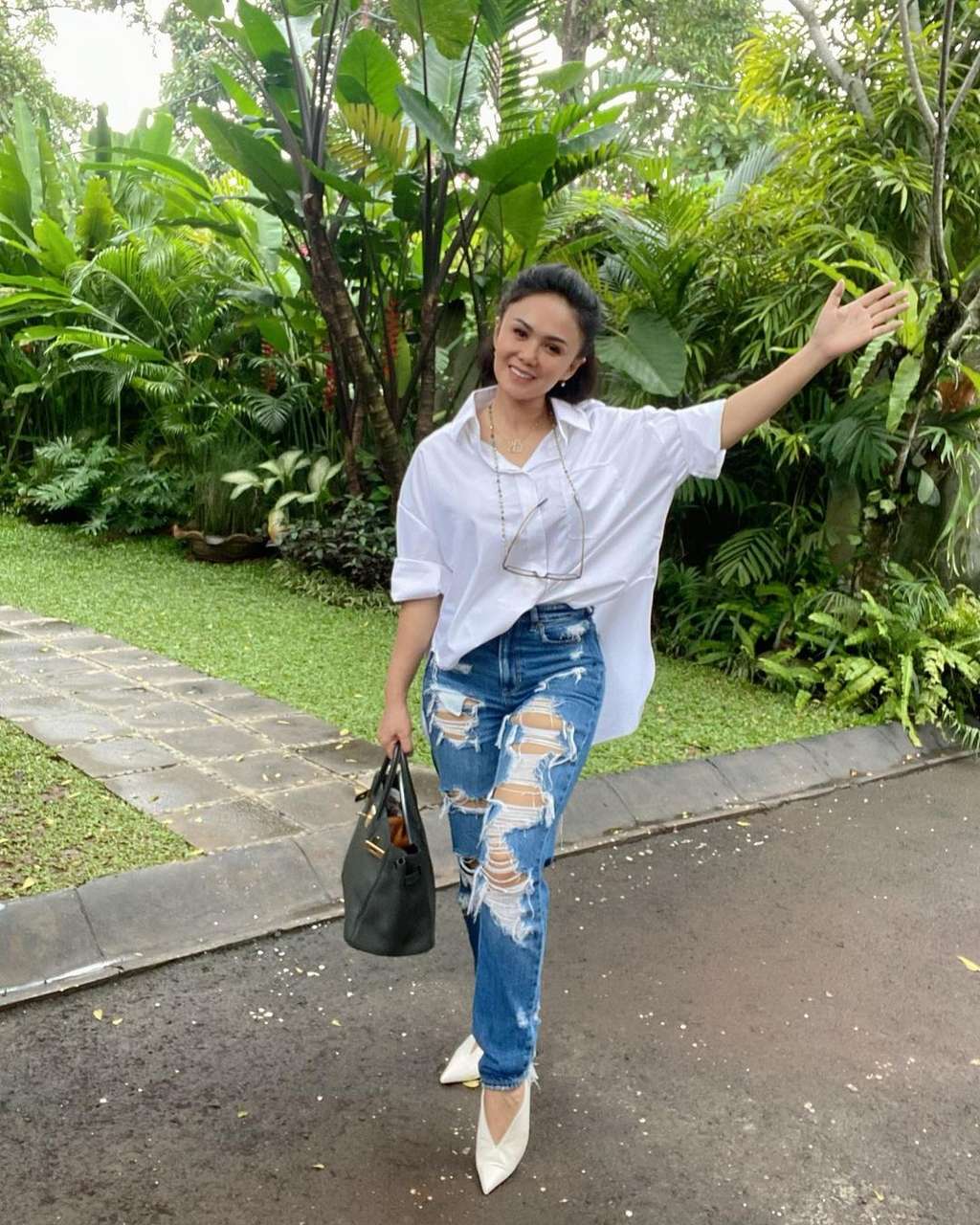 Yuni Shara