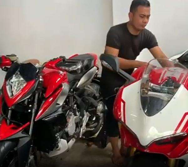 Satu unit saja sudah bisa buat beli rumah.