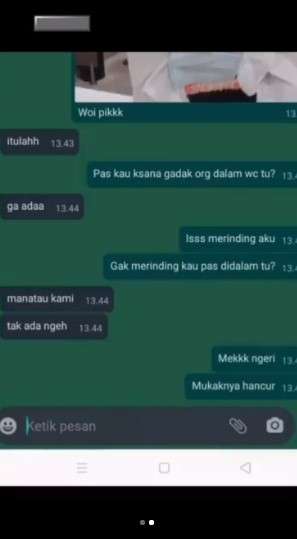 Penampakan di toilet