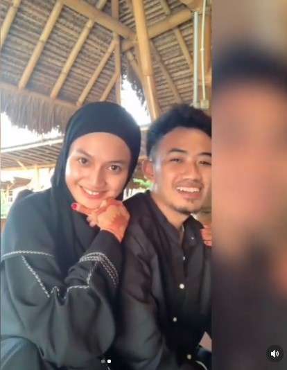 ustaz Syam dan Jihan istrinya