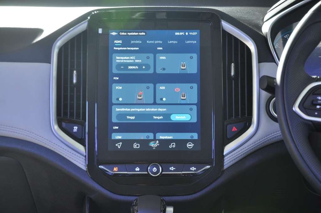 Wuling Almaz RS