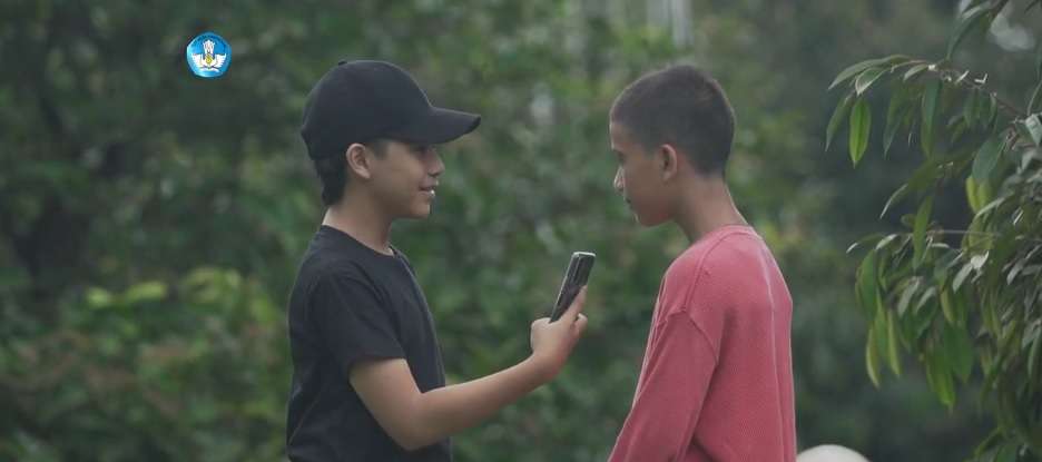 Baju Hitam Bikin Tubuh Panas saat Terkena Sinar Matahari, Mitos atau Fakta?