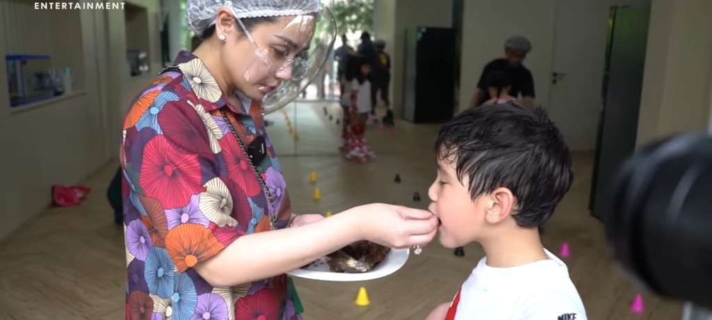 Rafathar Makan Lele Pertama Kali