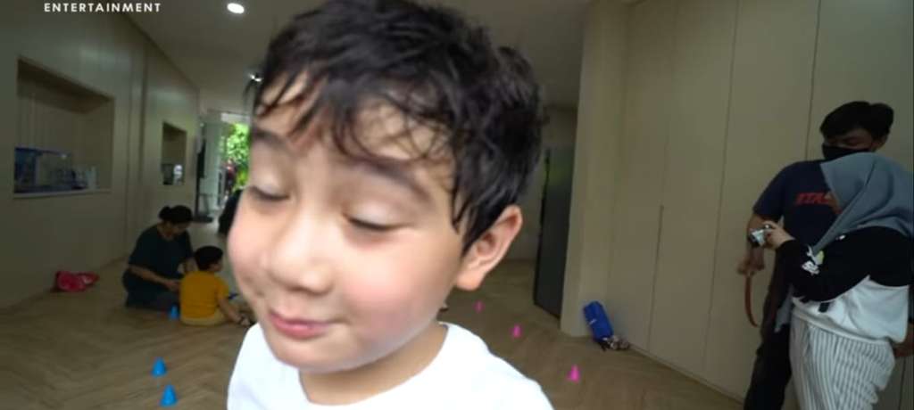 Rafathar Makan Lele Pertama Kali