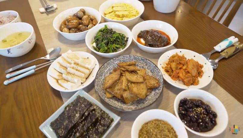 Menu sarapan Kimbab Family