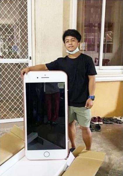 Kaget beli iPhone yang datang justru versi raksasanya.