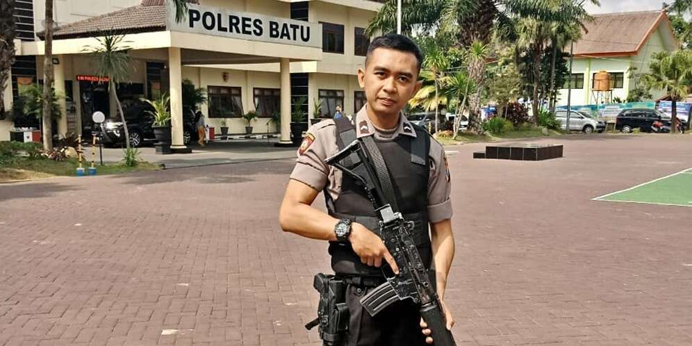 Akbar Maulana bertugas di Polres Batu