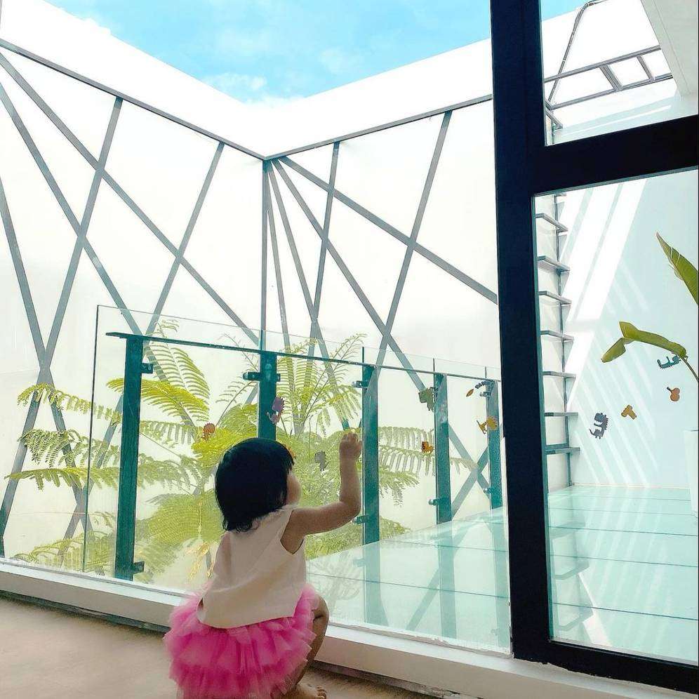 Balkon rumah Radit dan Anissa
