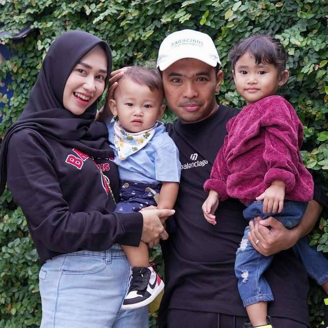 Keluarga Putra Siregar