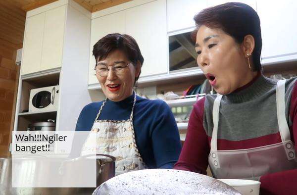 Lontong sayur bikin emak-emak Korea ngiler.