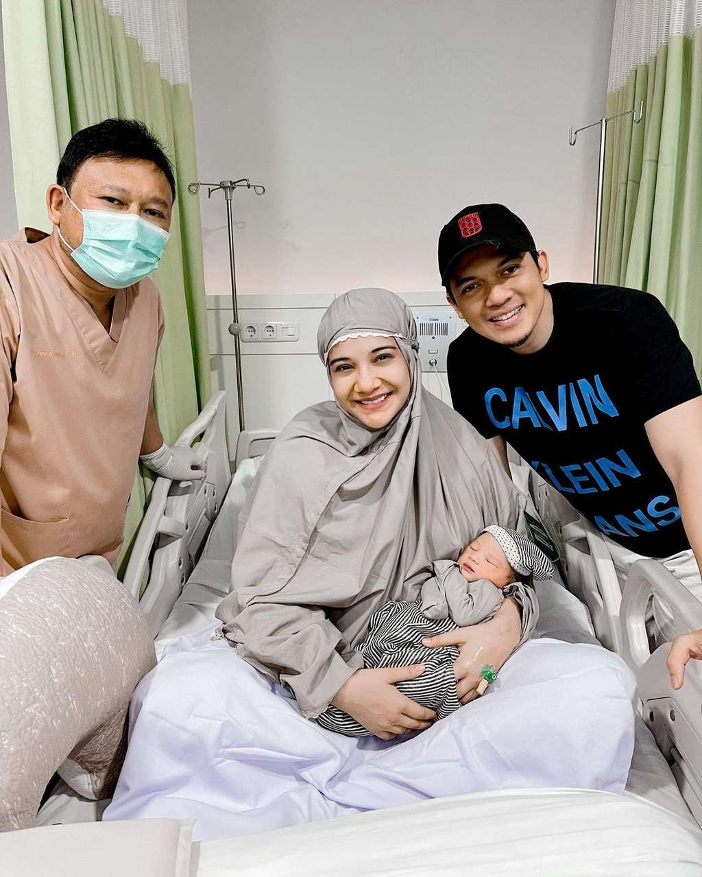 Zaskia Sungkar dan Irwansyah