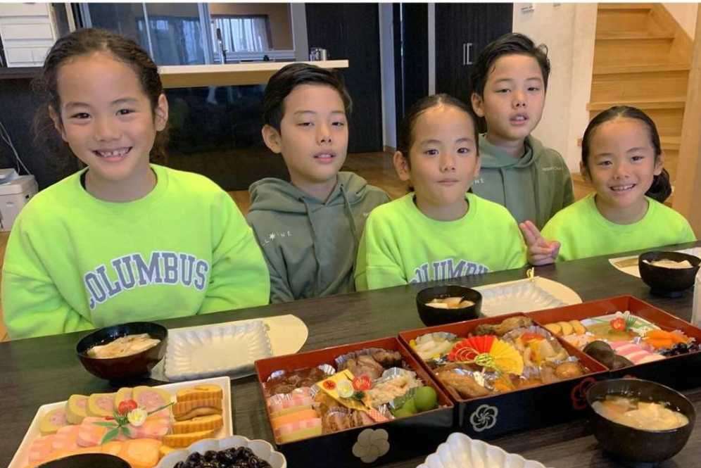 Kembar lima di Jepang