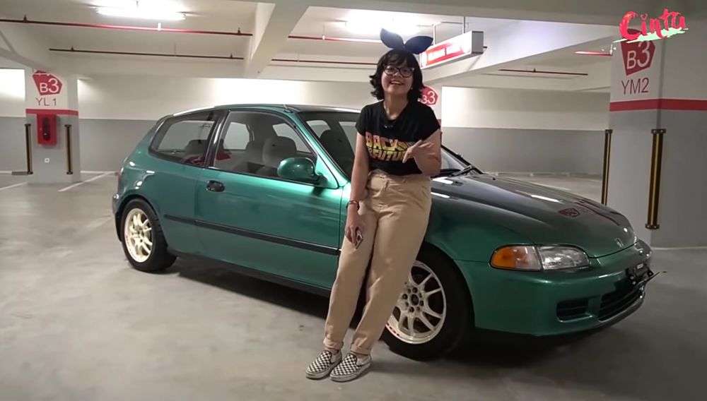 Seleb Muda