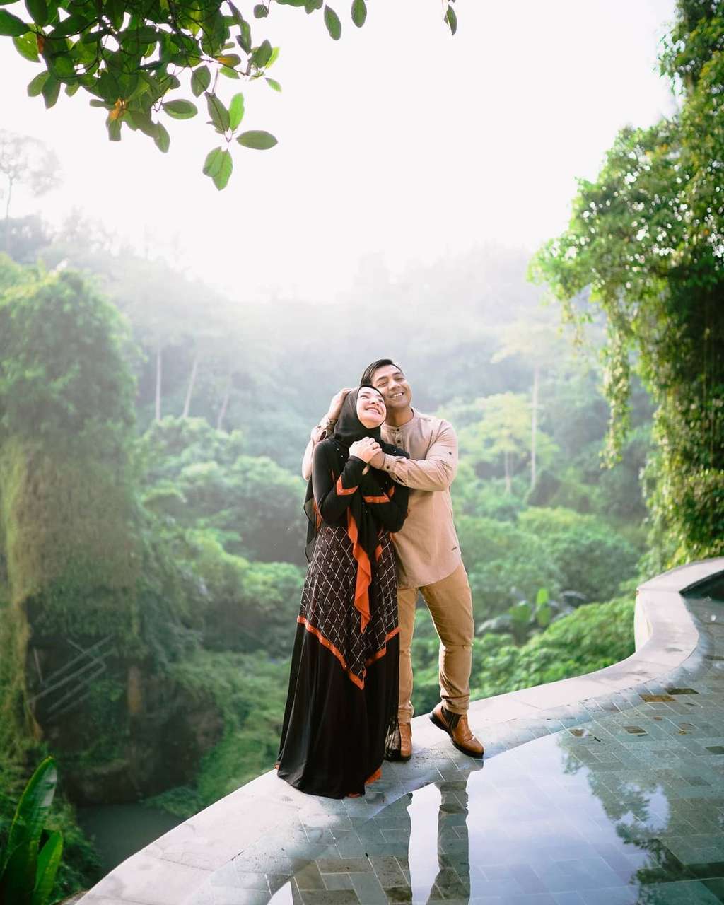 Ustaz Riza Muhammad dan Indri Giana
