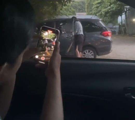 Ada yang percaya namun ada yang menyebut video ini cuma settingan.