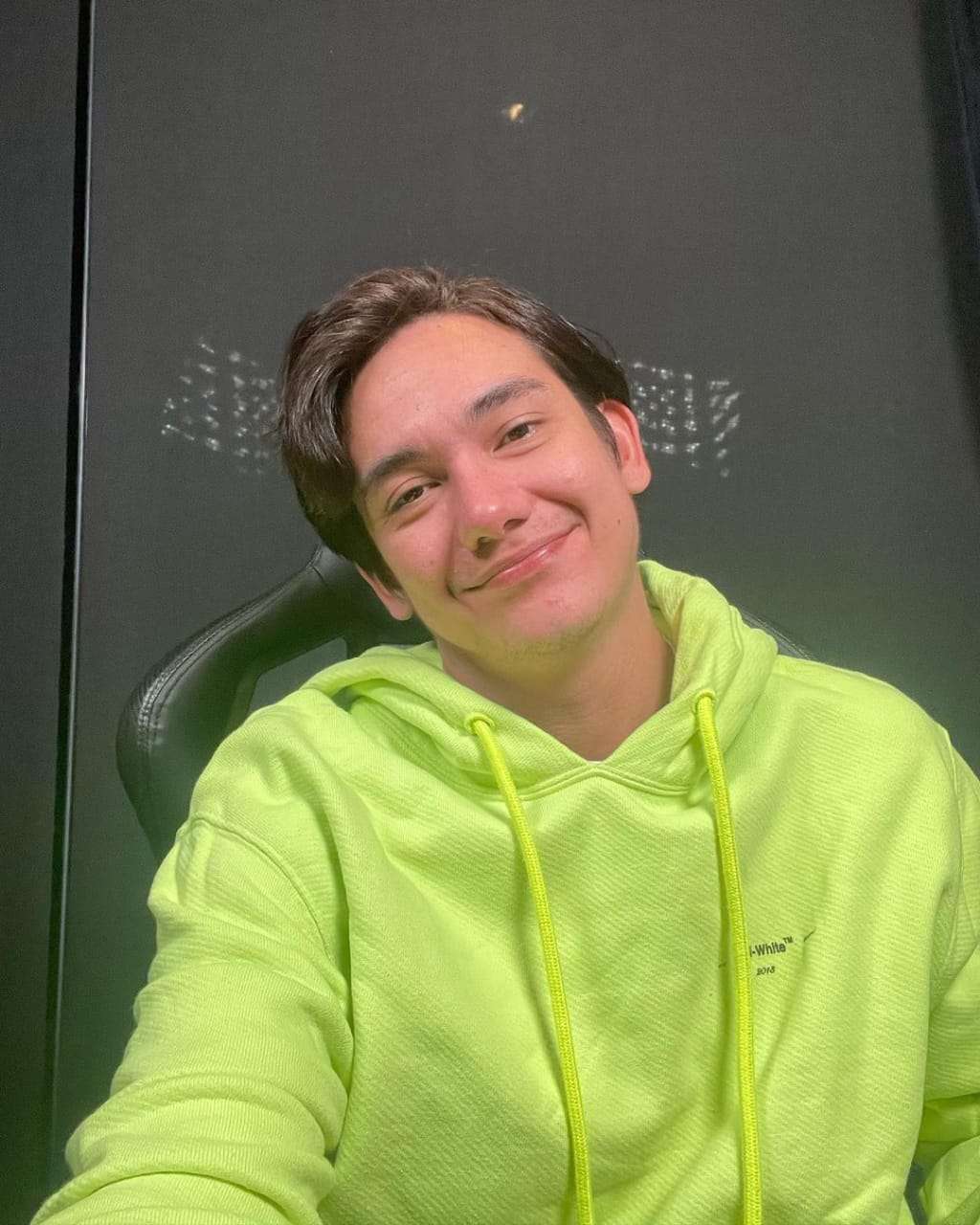Adipati Dolken