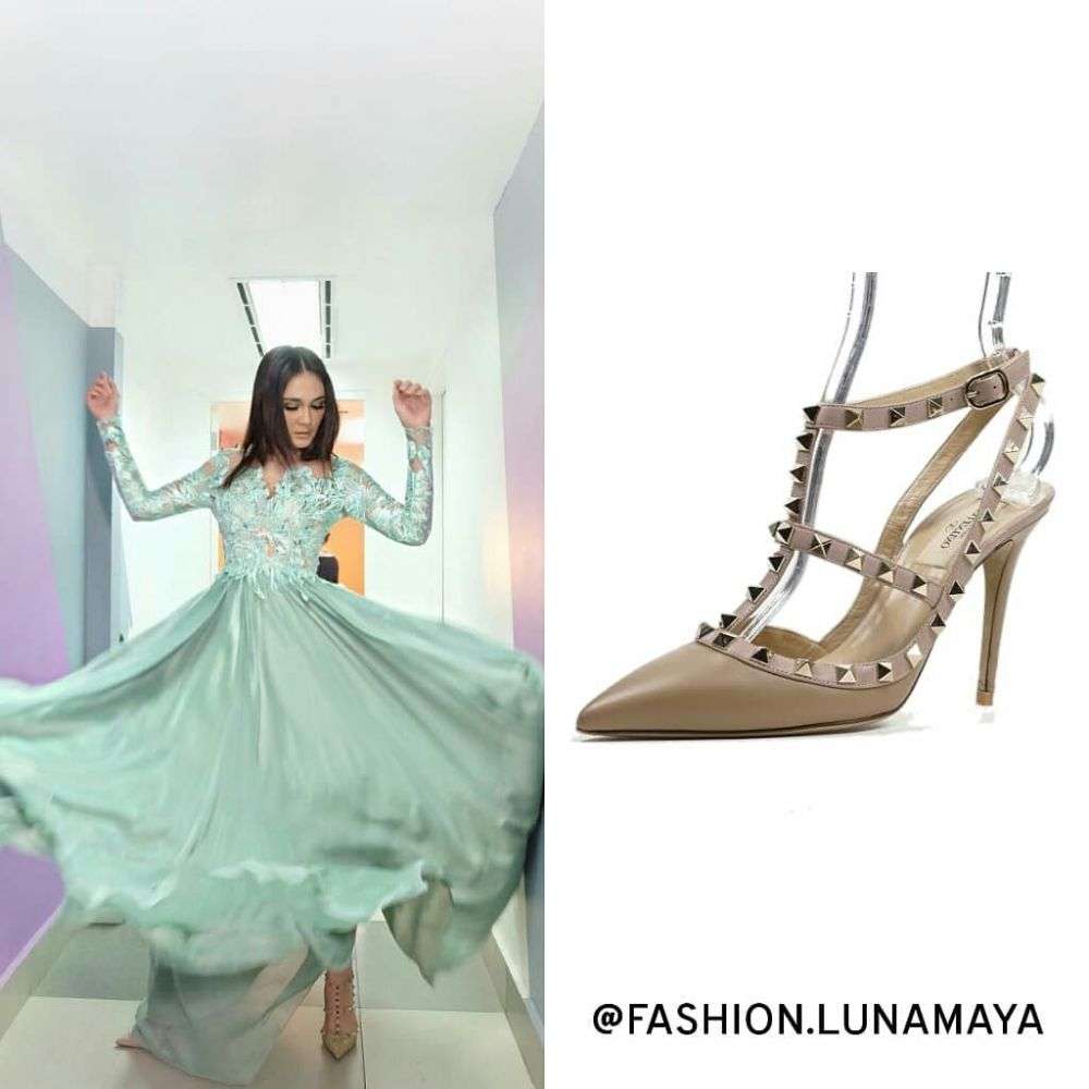 Sepatu Luna Maya