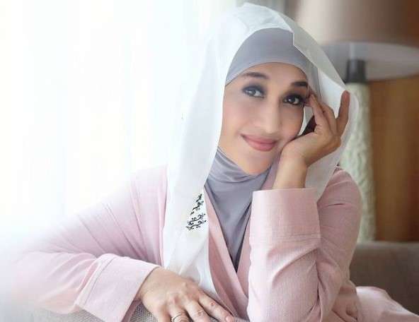 Seleb Melahirkan