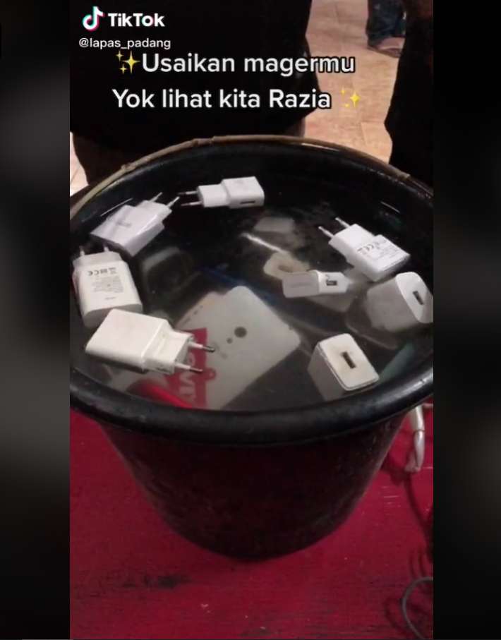 penemuan hp di lapas