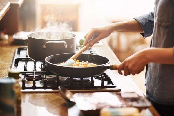 Masak sarapan tapi ibu mertua tak pernah memakannya.