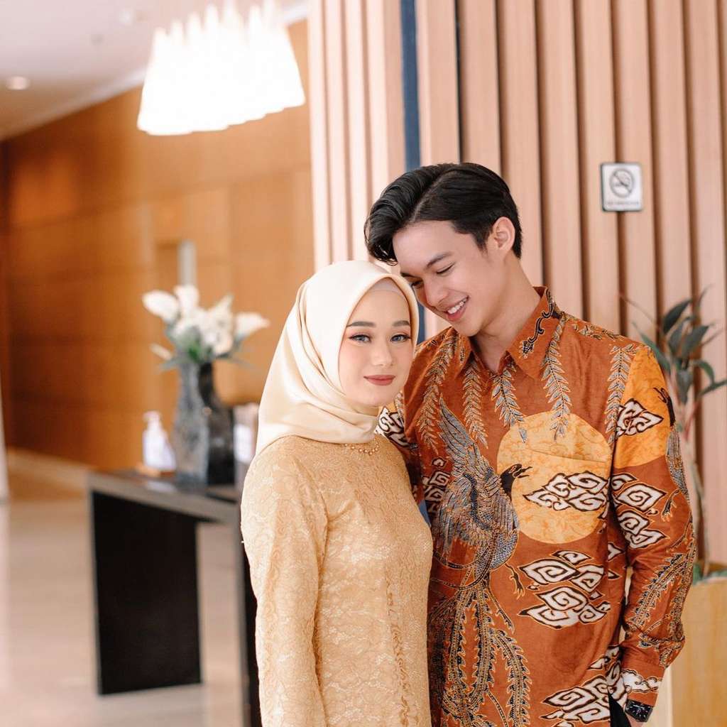 Dinda Hauw & Rey Mbayang