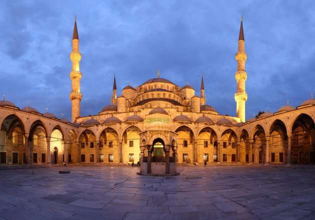 masjid biru