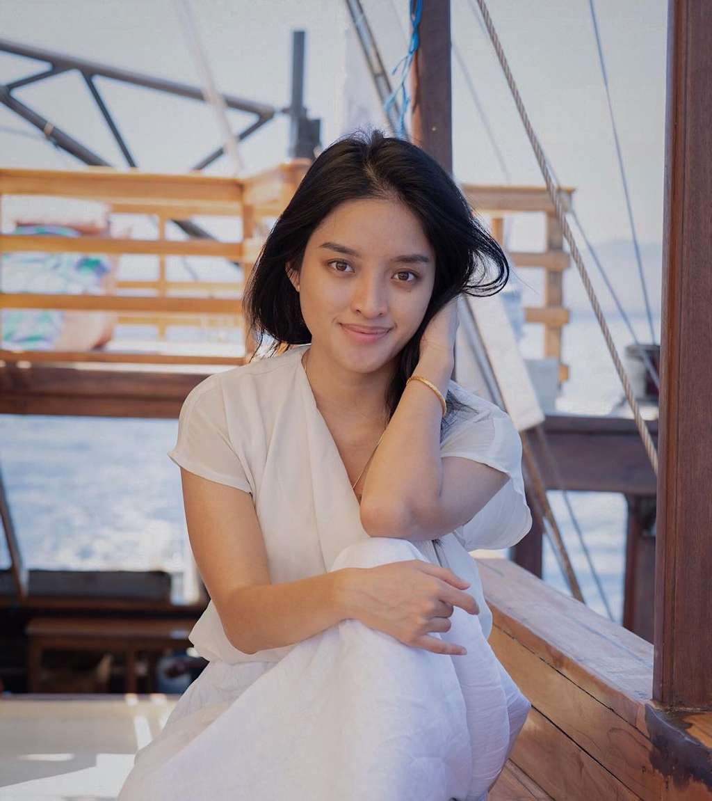 Arin mantan kekasih Dul Jaelani