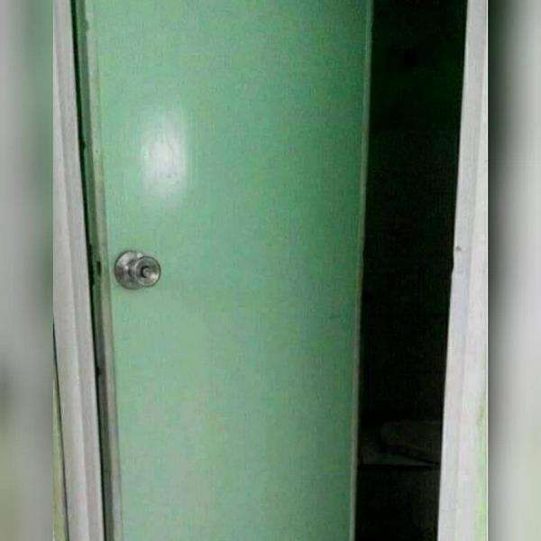 Salfok sama pegangan pintunya.