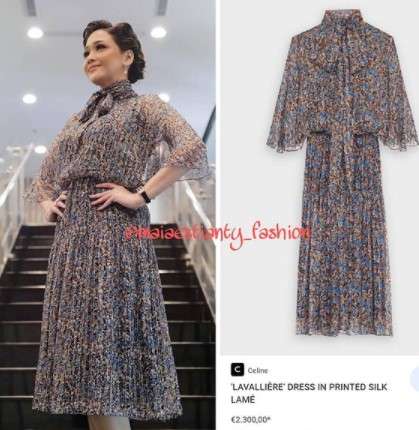 Dress dengan Aksen Pita di Leher Seharga Rp 39 Juta