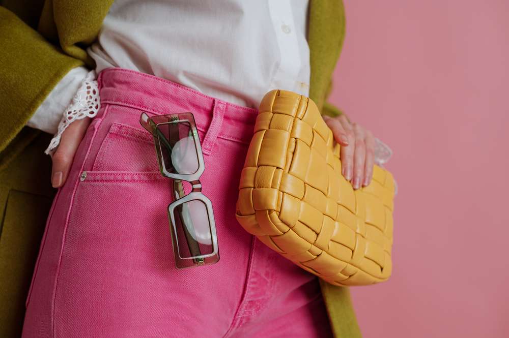 Tas Berwarna Kuning