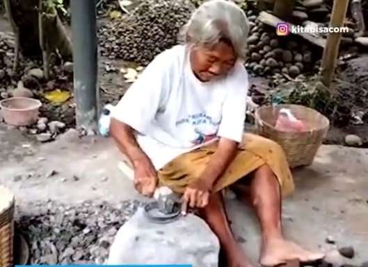 Mbah Tuminem Mbah Tuminem