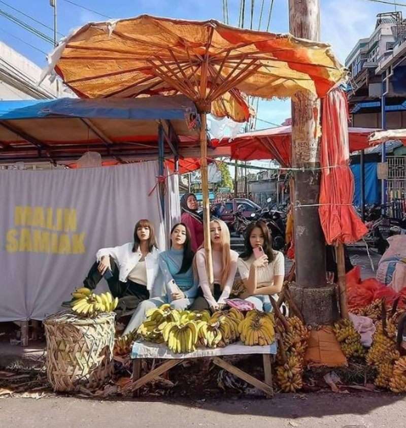 Blackpink Jualan Pisang di Pasar