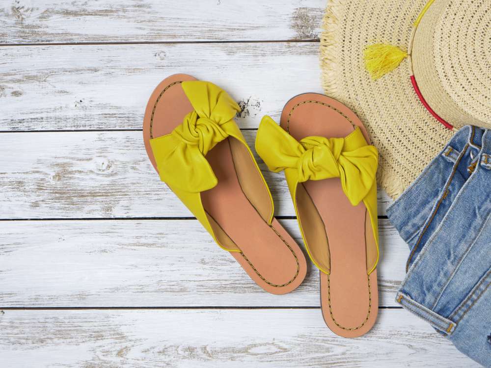 Sandal Minimalis