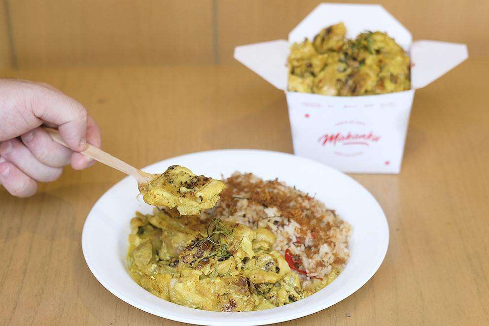 Gulai Grilled Chicken dengan Nasi Kremes Matah Gulai Grilled Chicken dengan Nasi Kremes Matah