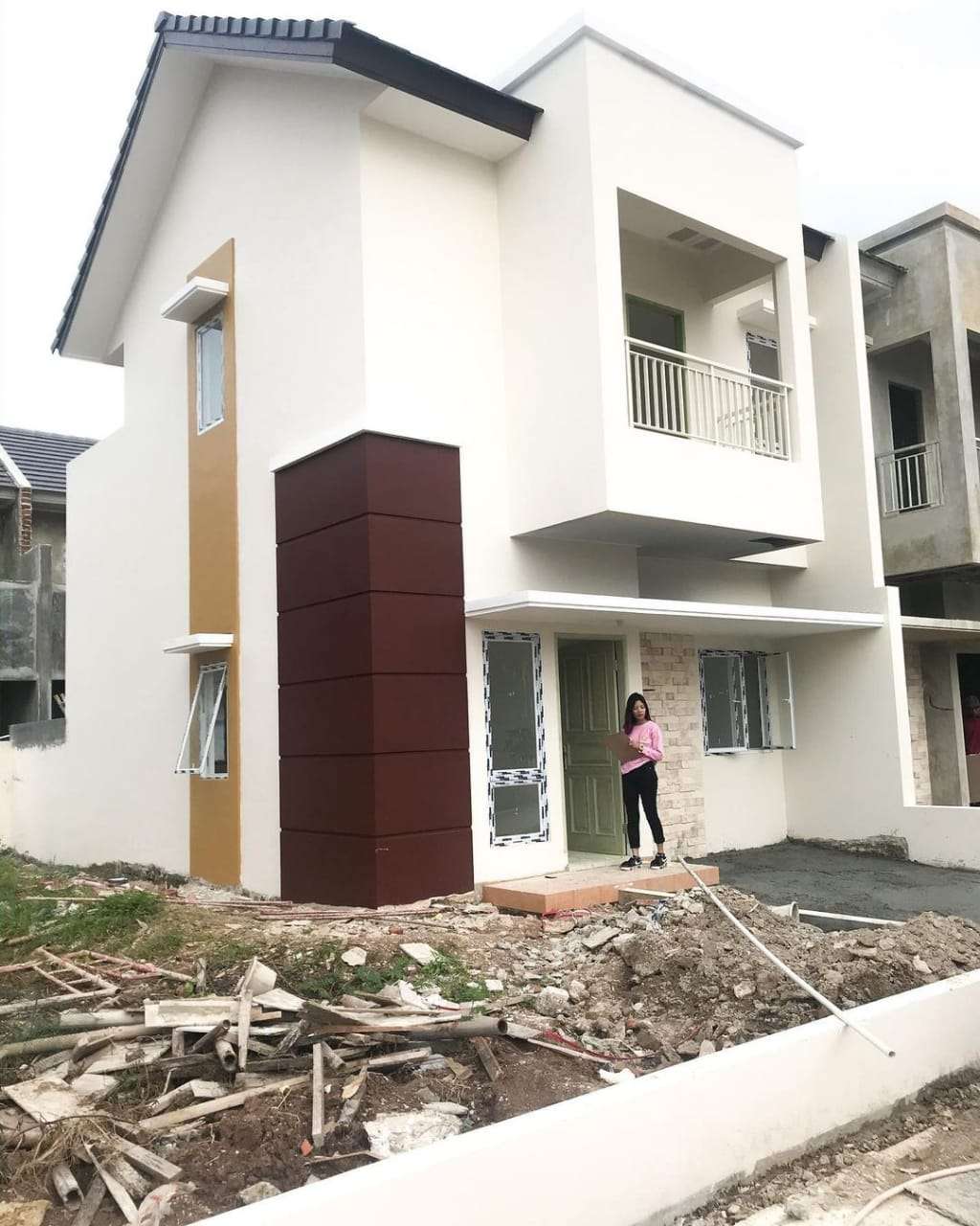 Rumah Mewah Hasil Jerih Payah Tante Ismi