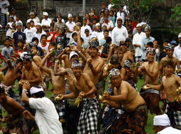 Tradisi Khas